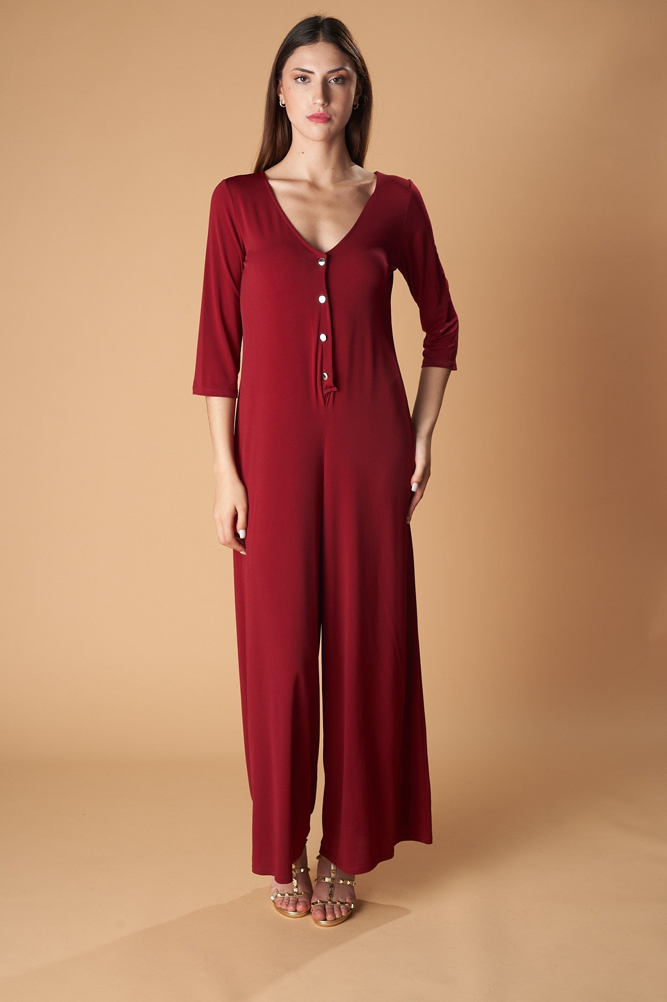 Mono Largo de Mujer – Elegancia en una Prenda Única