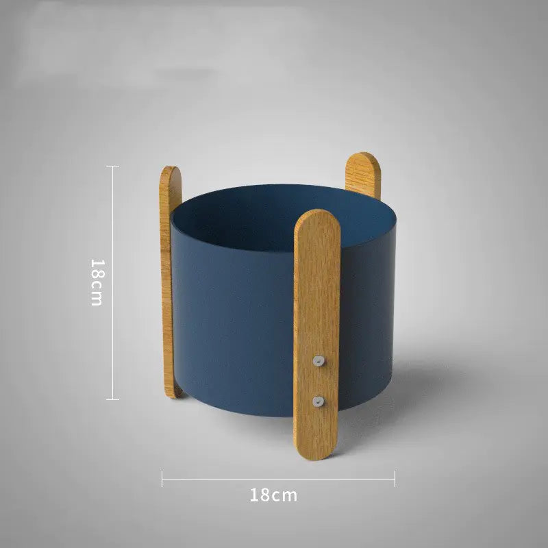 Minimal Nordic Iron Vase
