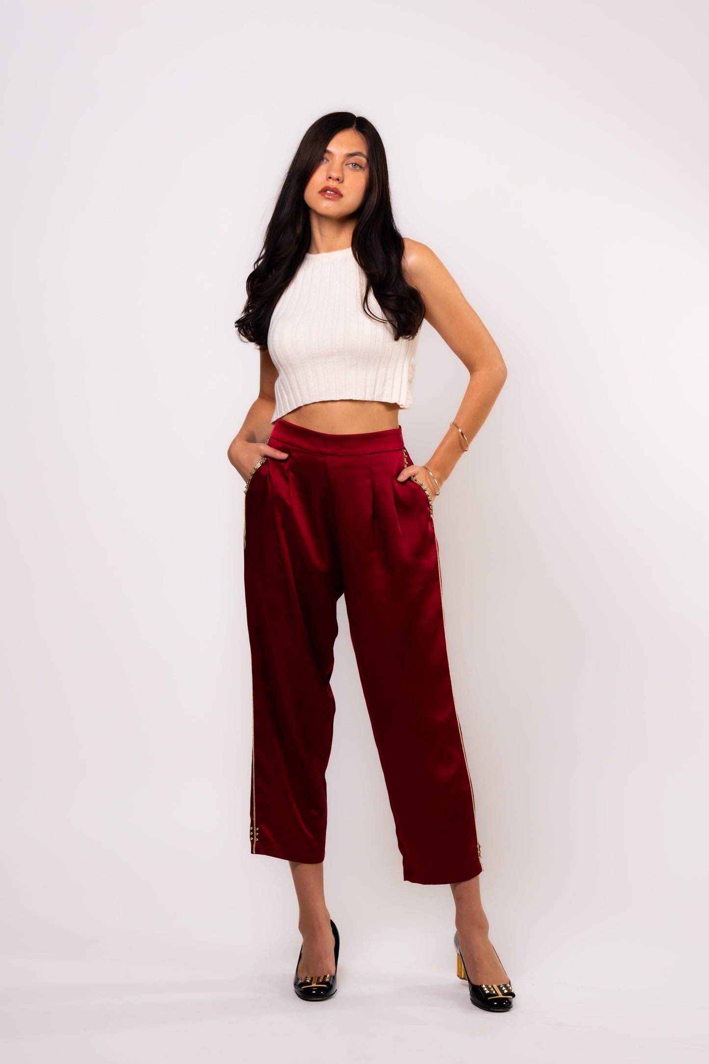Pantalones con crema de sátrina de lujo de lujo de Borgoña
