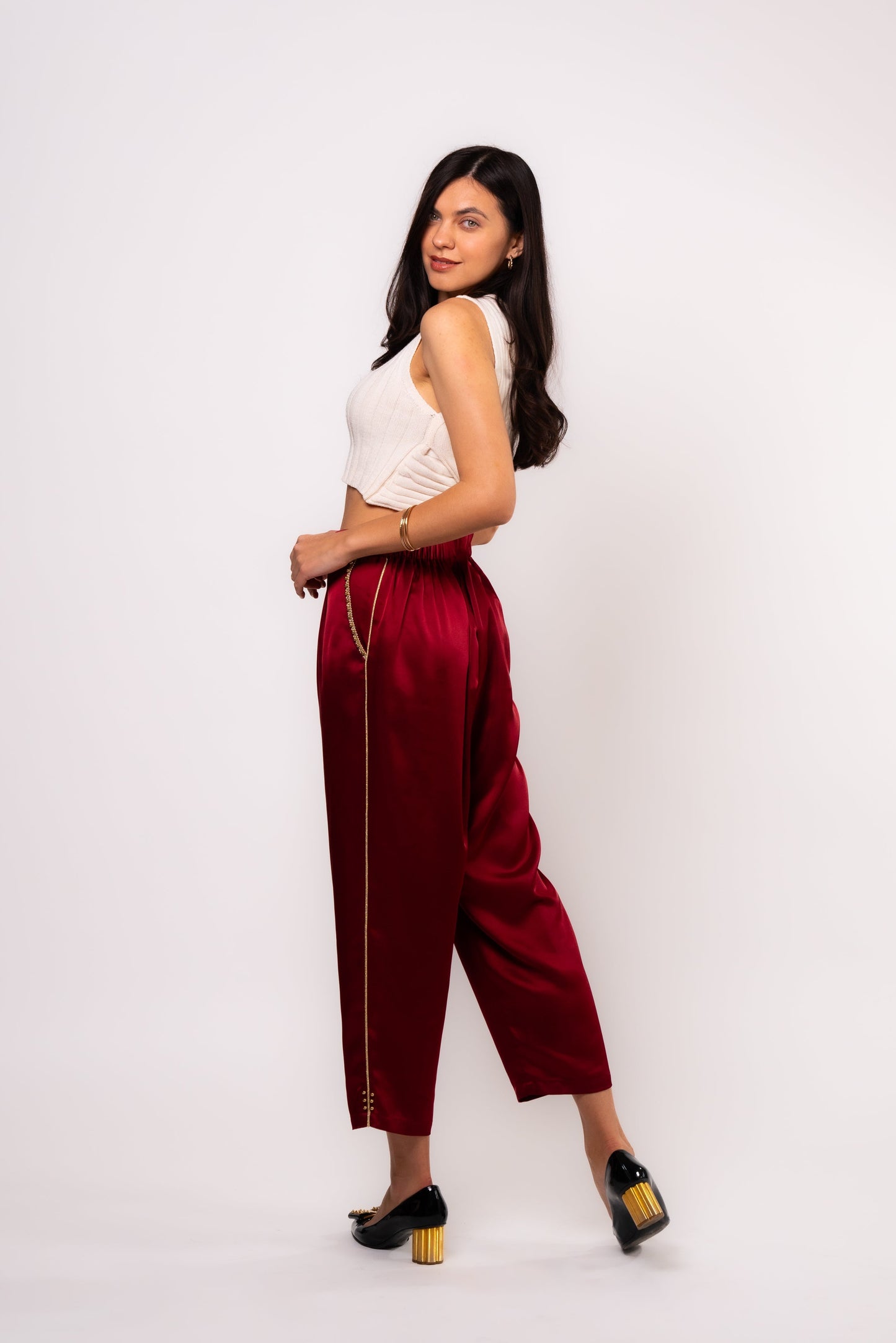 Pantalones con crema de sátrina de lujo de lujo de Borgoña