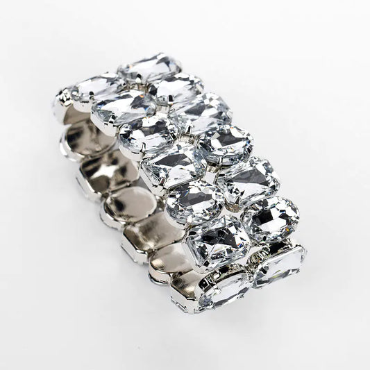 EleganceLeaf: Shimmering Luxury Bracelet