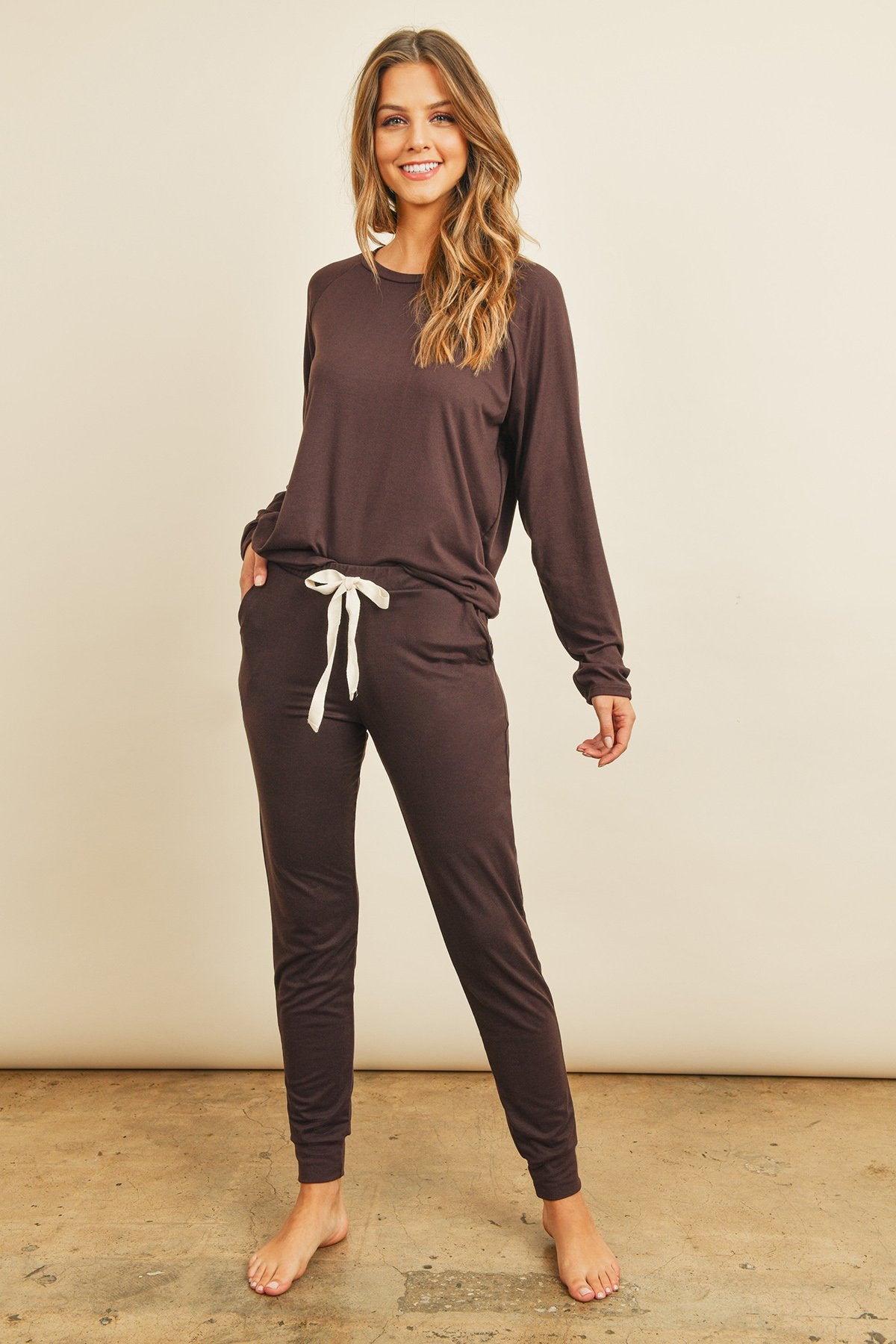 Conjunto Top y Jogger Sólido con Auto-Ajuste