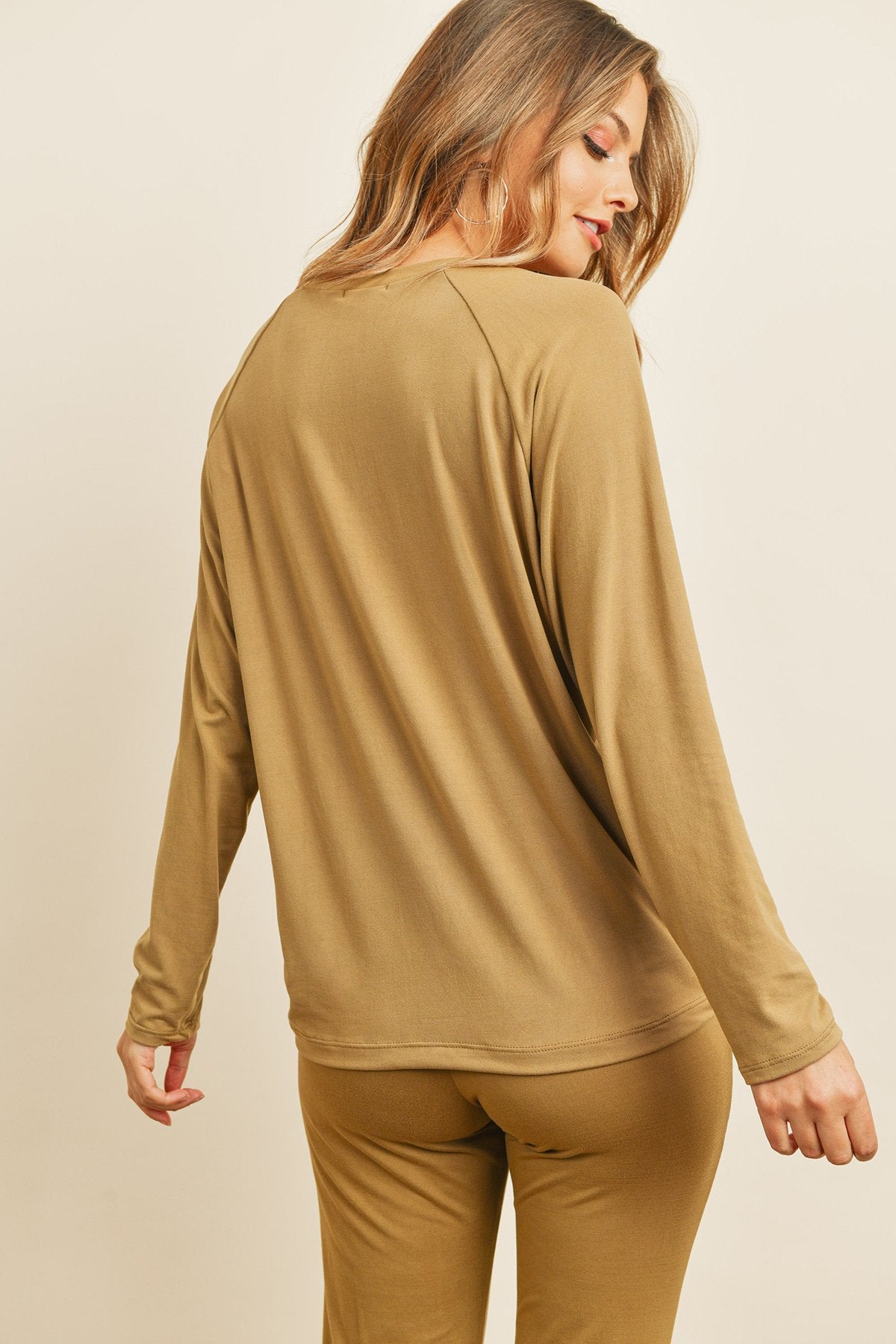 Conjunto Top y Jogger Sólido con Auto-Ajuste